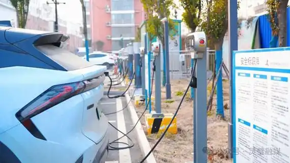 我县加快推进充电桩建设为新能源汽车充足马力