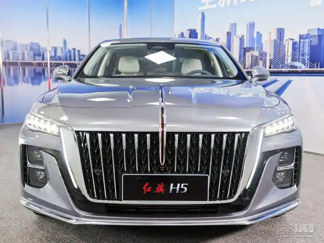 全新红旗h5售15.98万起 焕新的设计提气了-中原汽车网