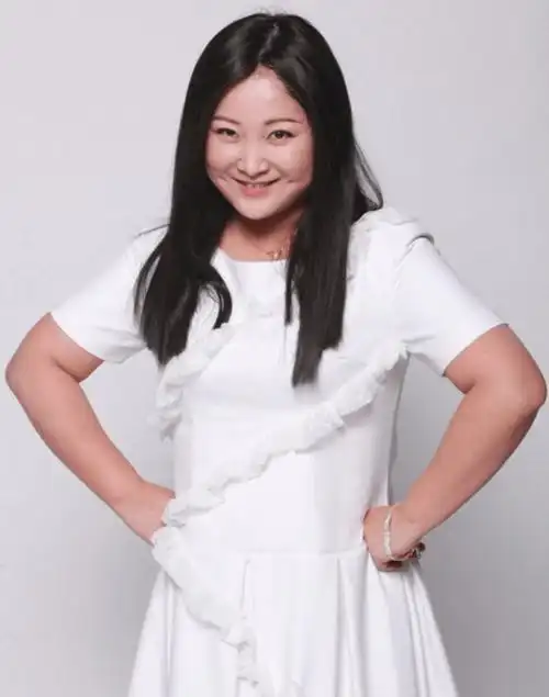 一张照片,揭露了贾玲口碑崩塌的真相,郭德纲说的话有人信了