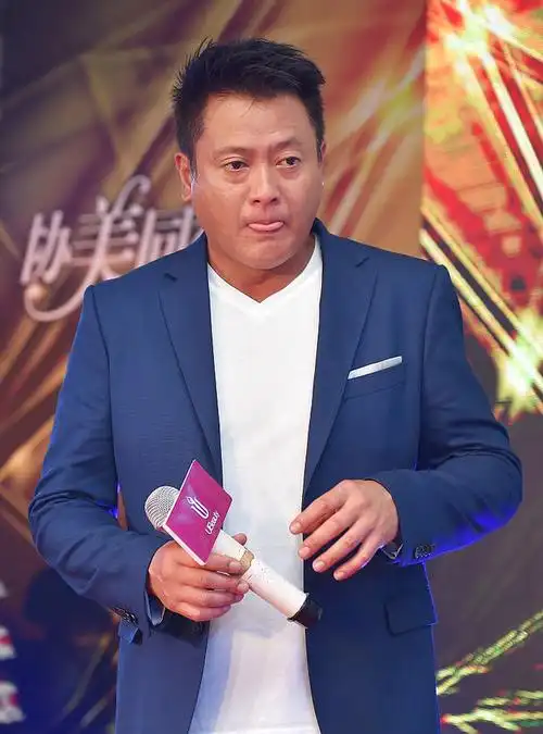 香港艺人魏骏杰前妻曝大瓜!