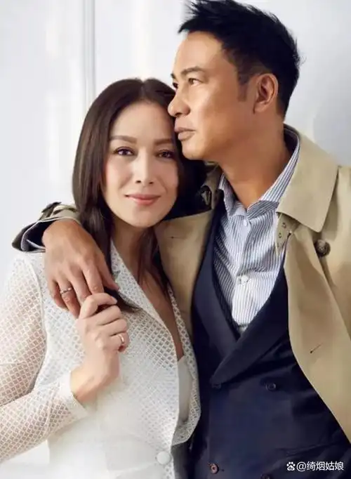 任达华:因爱甘做丁克50岁看到女儿热泪盈眶,家庭事业