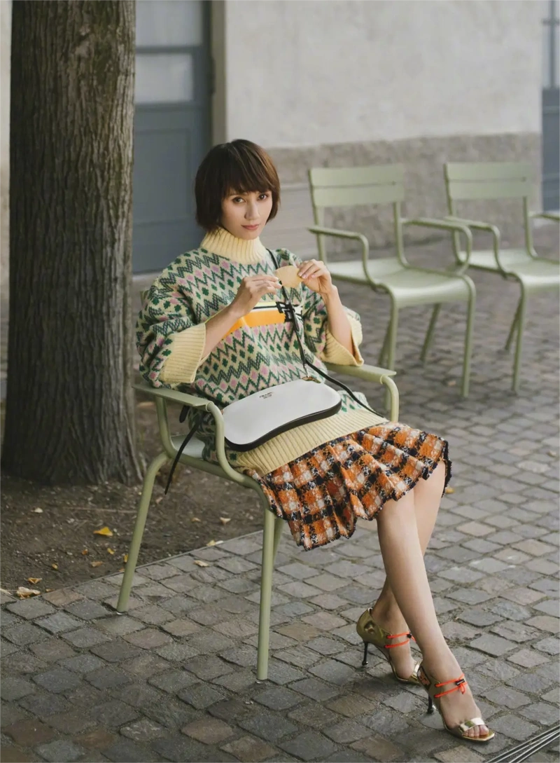 气质美女袁泉时尚造型大盘点,可以称得上是成熟女性的穿搭典范!