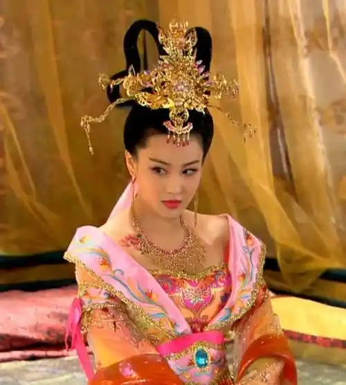 2014年张馨予版本,她饰演的九尾狐在外形上十分惊艳,也给观众留下了