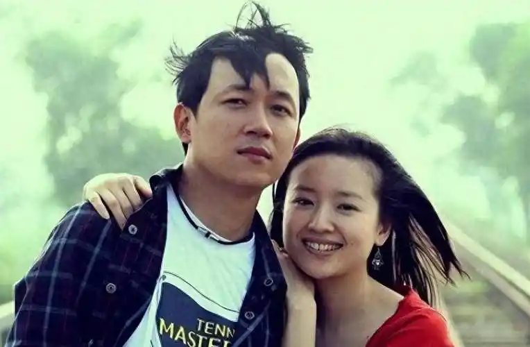 董洁停工陪儿子,14岁顶顶身高突增,被指长相神似梁朝伟_潘粤明_孩子