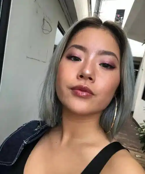 不要为"冷白皮"焦虑:盘点娱乐圈的黑皮肤女星_朱丹_五官_身材