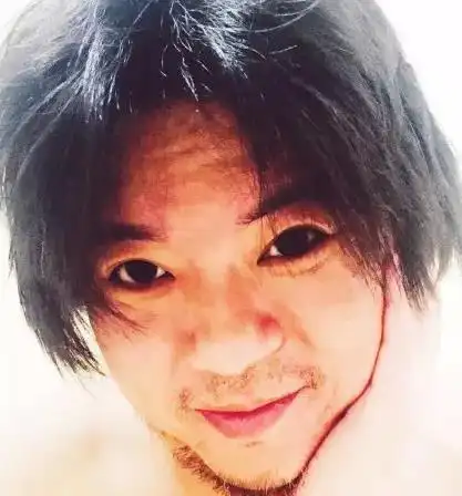 高晓松的自拍微博界引起血雨腥风图