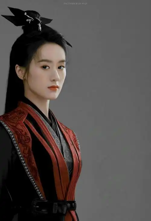 袁冰妍红衣造型真的太美了可以是俏皮可爱的红凝