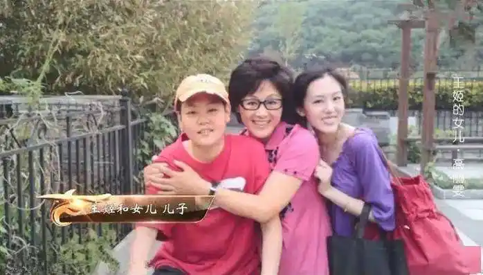 王姬:怀孕仍熬夜拍戏,儿子成智障儿,自称是"死不瞑目的家长"_因为_小