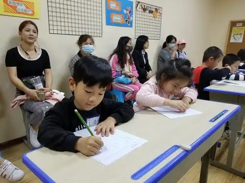 雷霆耶鲁教育培训学校(马尾校区)-硬笔书法体验课