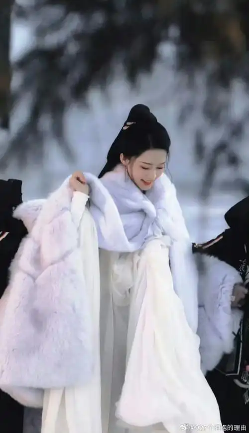 李沁回应自带be美学氛围感##李沁be美学氛围感