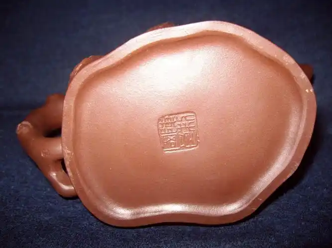 是否是陈国良的紫砂壶,求鉴定