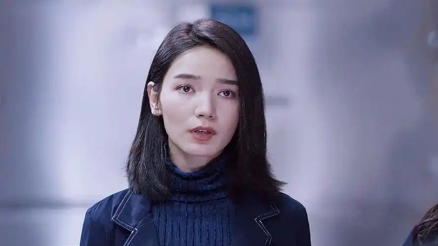 《暴风眼》分集速看,杨幂,张彬彬化身国安人员,坚守心中正义