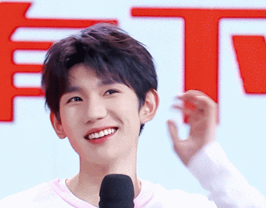 王源的可爱瞬间