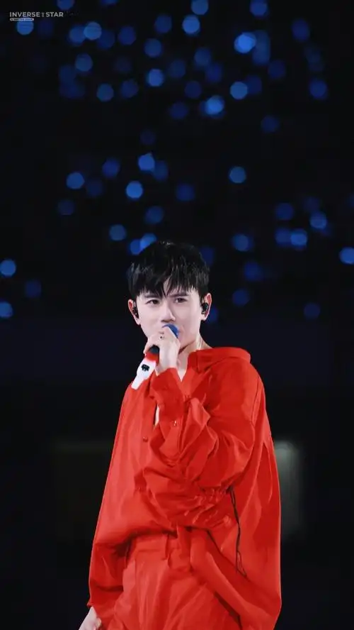 张杰演唱会玩大变活人##张杰未live开往1982巡回演唱会