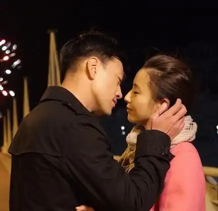 王耀庆和佟丽娅吻戏大闹乌龙丫丫为真爱猛砸门奔爱未删减版