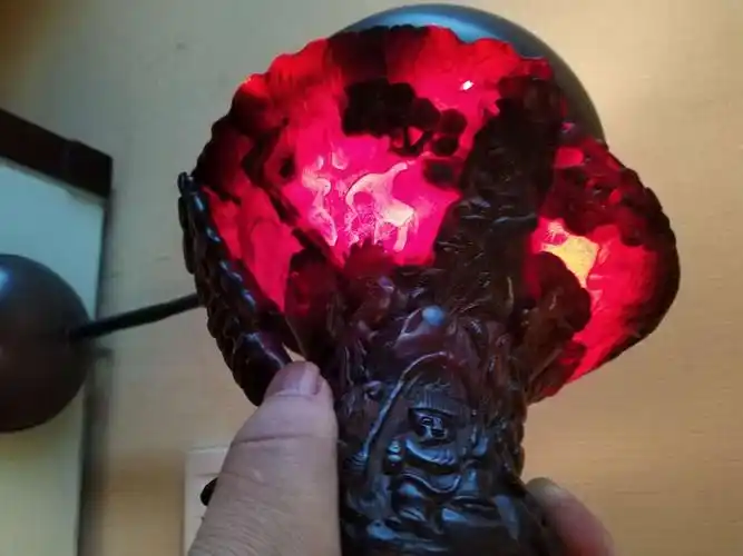 展示古董一一亚洲犀牛角茶杯496克.(2018年12月8日在酒店)