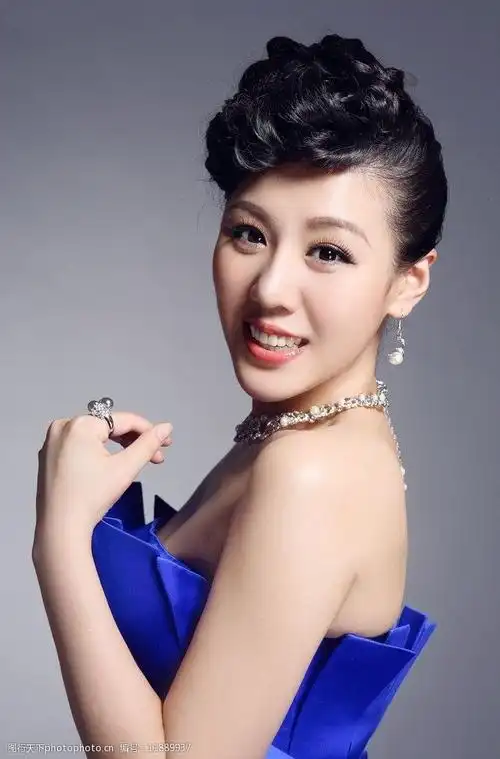 歌唱家王喆图片