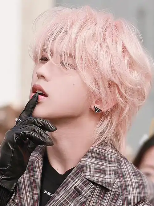 蔡徐坤米兰时装周