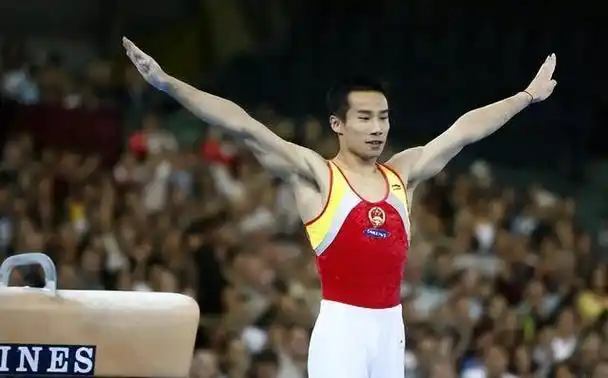 奥运冠军肖钦前女友:诈骗多位明星,敛财数千万,只为支持他