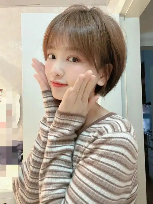 挂耳短发免打理