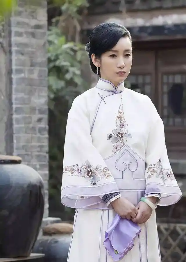 秦海璐之"真"见真章 《南方有乔木》迎来安宁上线