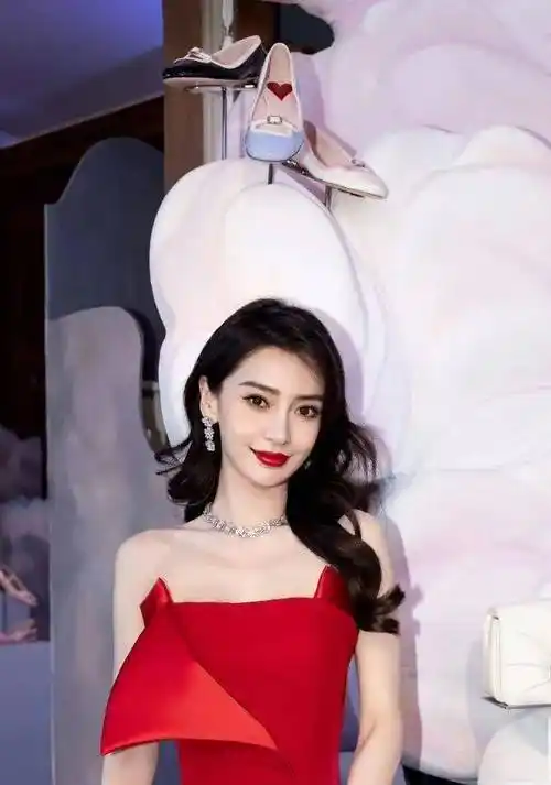 杨颖张嘉倪解封复出?徐静蕾d孕生子?于正封杀祝绪丹?宋祖儿复出无望?