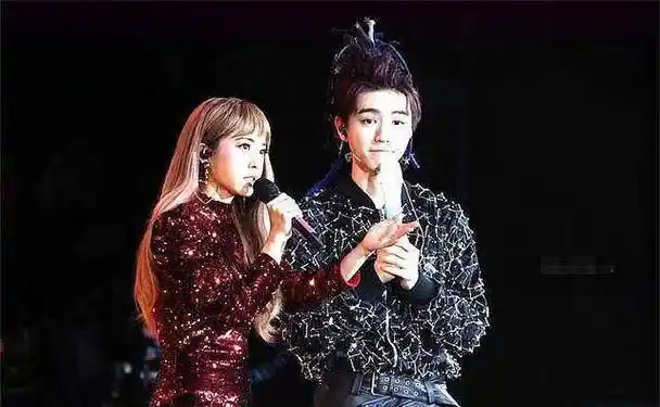 蔡依林惊喜现身王俊凯演唱会,调侃他姐弟恋怎么样?