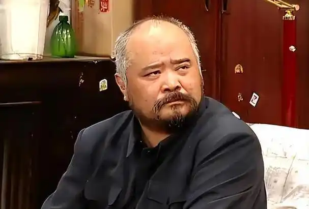 每天2包烟8两酒,68岁的"老戏骨"李琦,如今身体状况令人堪忧