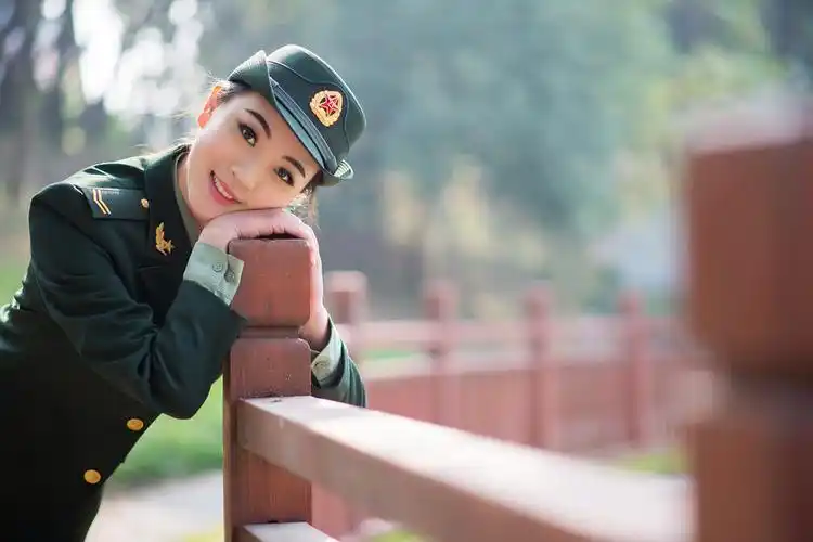 女兵世界:文艺兵