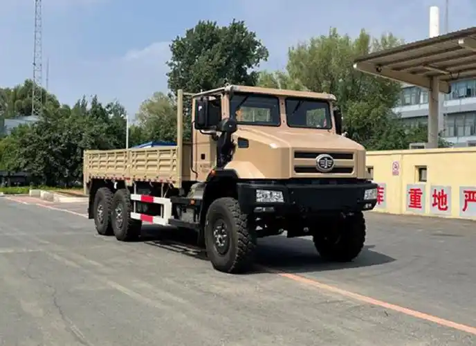 解放长头越野车申报6轮6驱没路也能跑搭载857l柴油动力