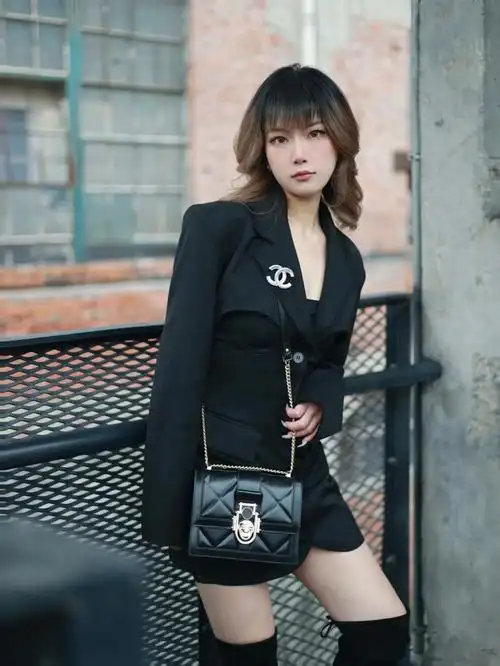 斩男约会穿搭又酷又飒的allblack78