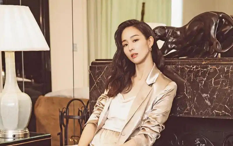 张钧甯成熟妩媚写真桌面壁纸