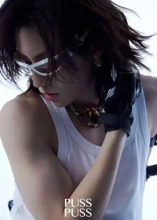 小鬼的肌肉线条卷到我了##小鬼荷尔蒙机车大片##小鬼王琳凯真我见