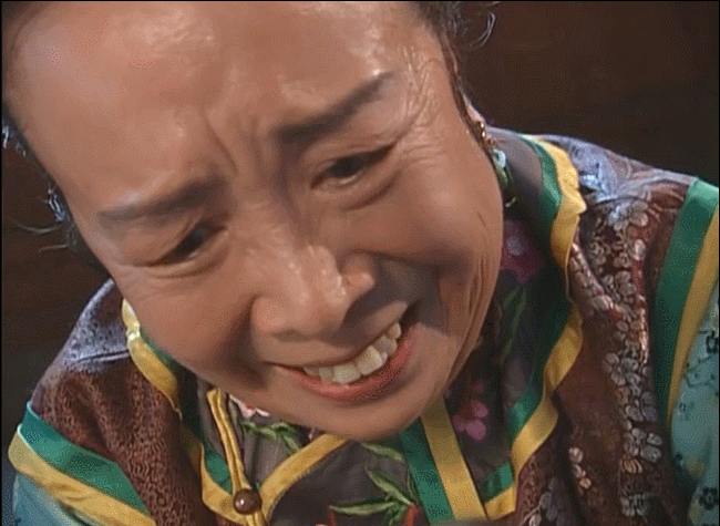 这种邪恶狰狞的笑容,是高级的心理惊悚.