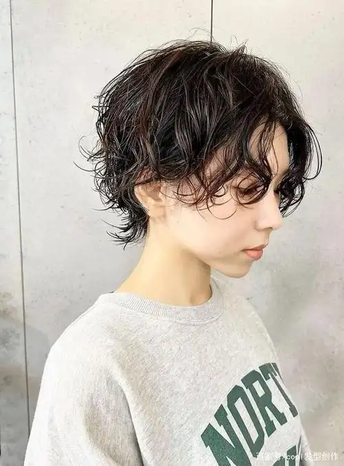 日系短发纹理烫 给你要的时髦感!
