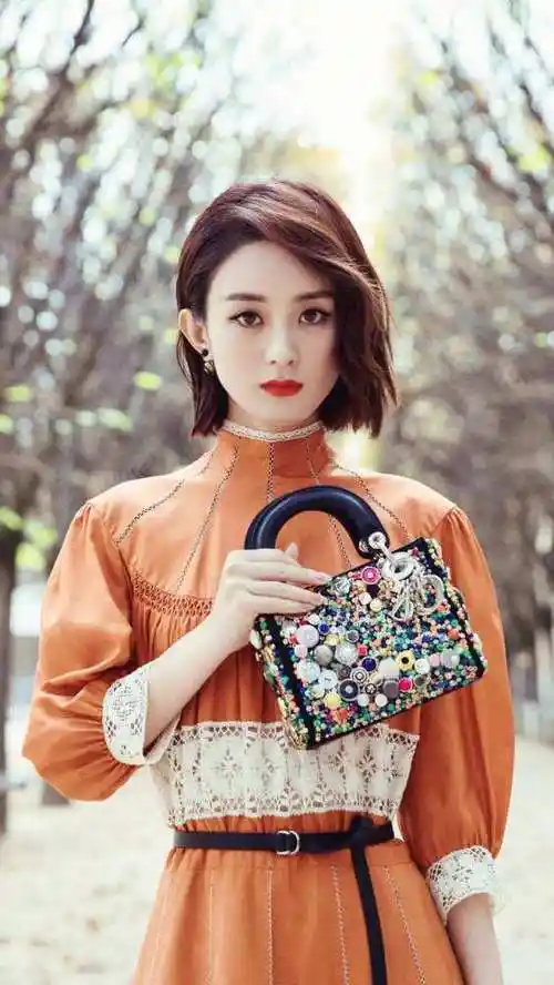 赵丽颖婚前房子曝光,简直是大豪宅,装修品味极尽奢华,非常特色