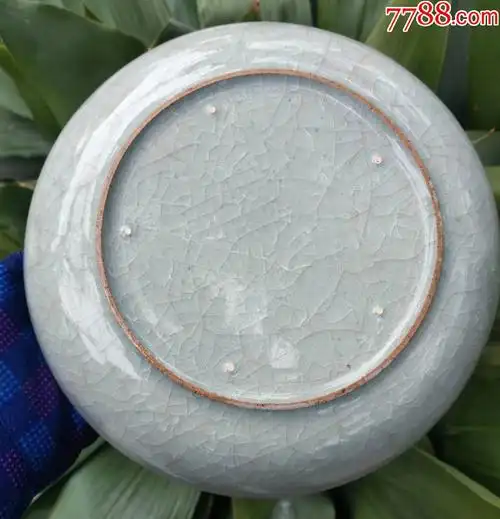 汝窑系天青釉冰裂纹支钉盘