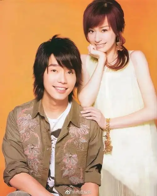 王心凌张栋梁曾合唱彩虹的微笑