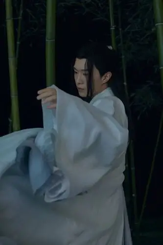 范丞丞清冷古装写真图片