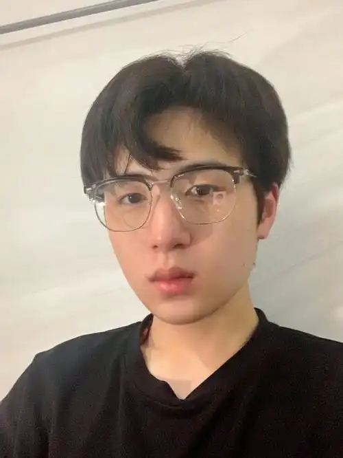 冷灰银近视眼镜框来啦适合脸大男生