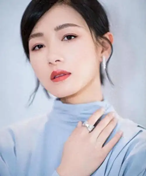 万茜如今结婚生子了生活是幸福又美满和睦