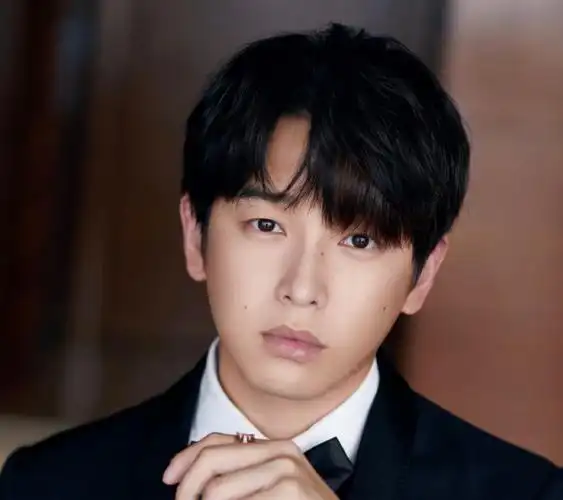 国内男演员(国内男演员名单大全照片图片)