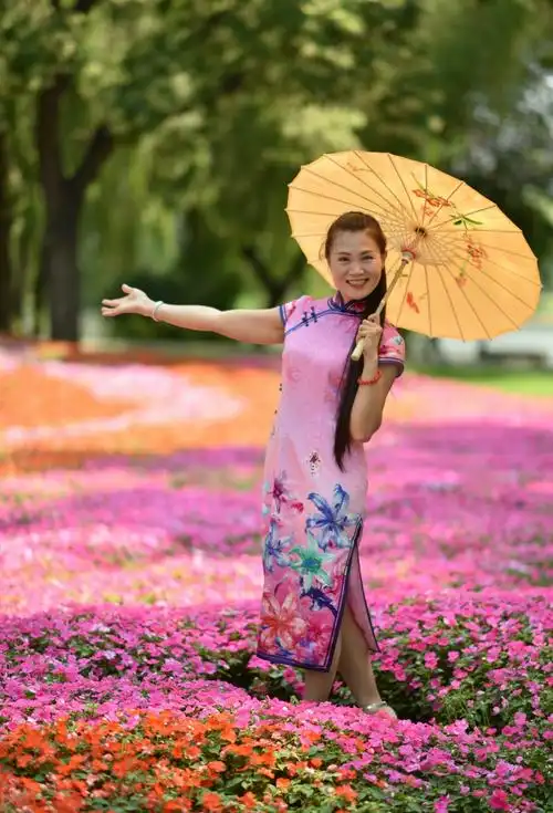 2018年环球夫人么妹旗袍海选赛外景拍摄!