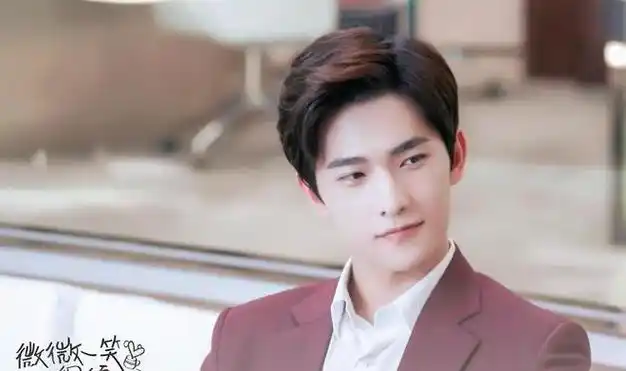 更在现实中成为了无数人心目中的理想型