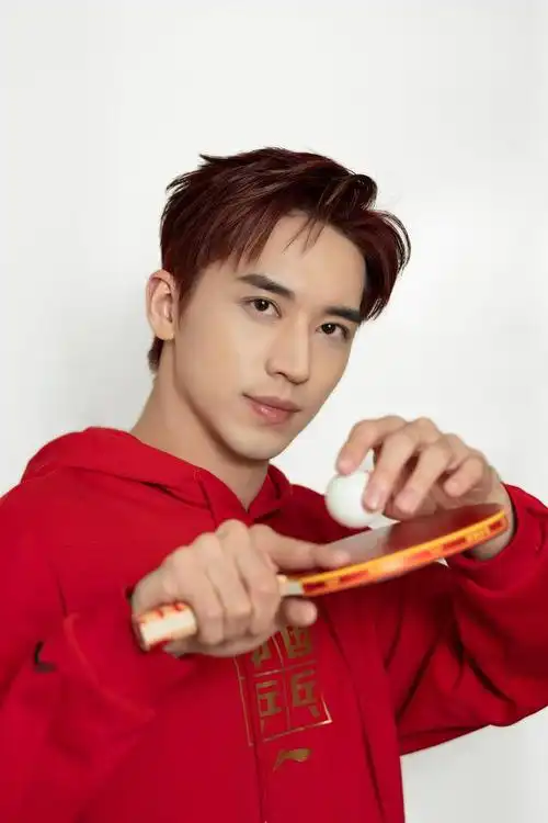 为出演电影《中国乒乓》,许魏洲做了很多尝试和突破