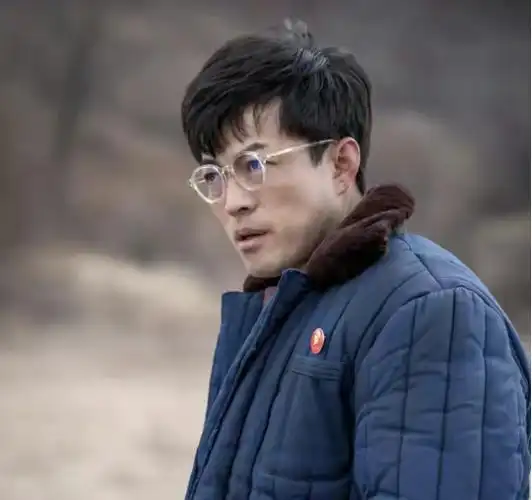 回顾42岁凭狂飙爆火靠演技火出圈张颂文和他是难兄难弟