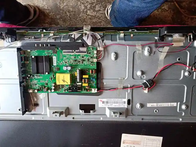 上门维修液晶电视各种故障,收费便宜,免费保修.