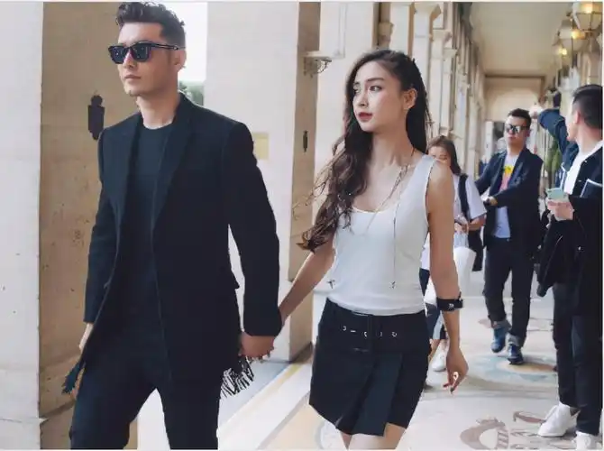 黄晓明生日,赵薇第一时间送上祝福,妻子杨颖无动静被质疑离婚