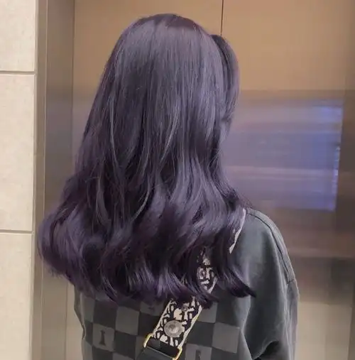 蓝灰色头发好看吗