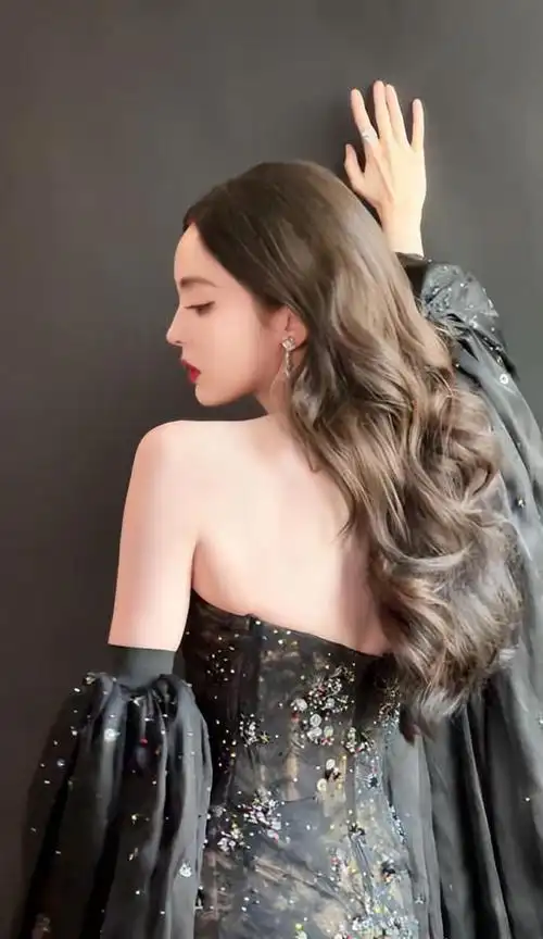 古力娜扎黑纱抹胸魅惑迷人67